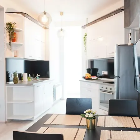 Vitosha Blvd - 2br Lux Sofia