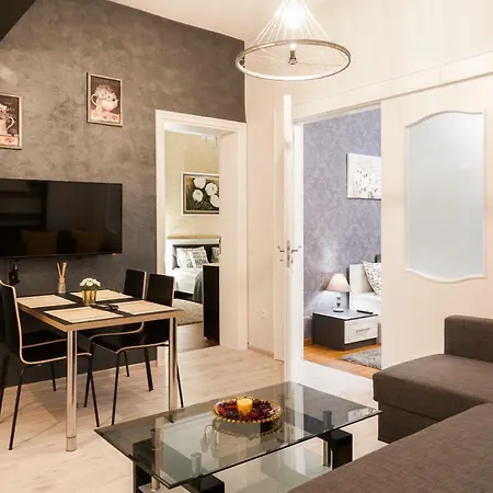 Vitosha Blvd - 2br Lux